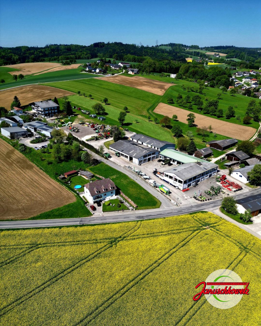 Firma Januschkowetz von oben